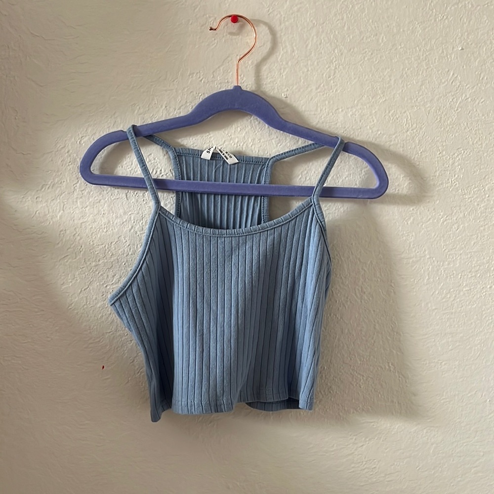 Girls size 11-12 cropped tank top in the color blue from Shein
